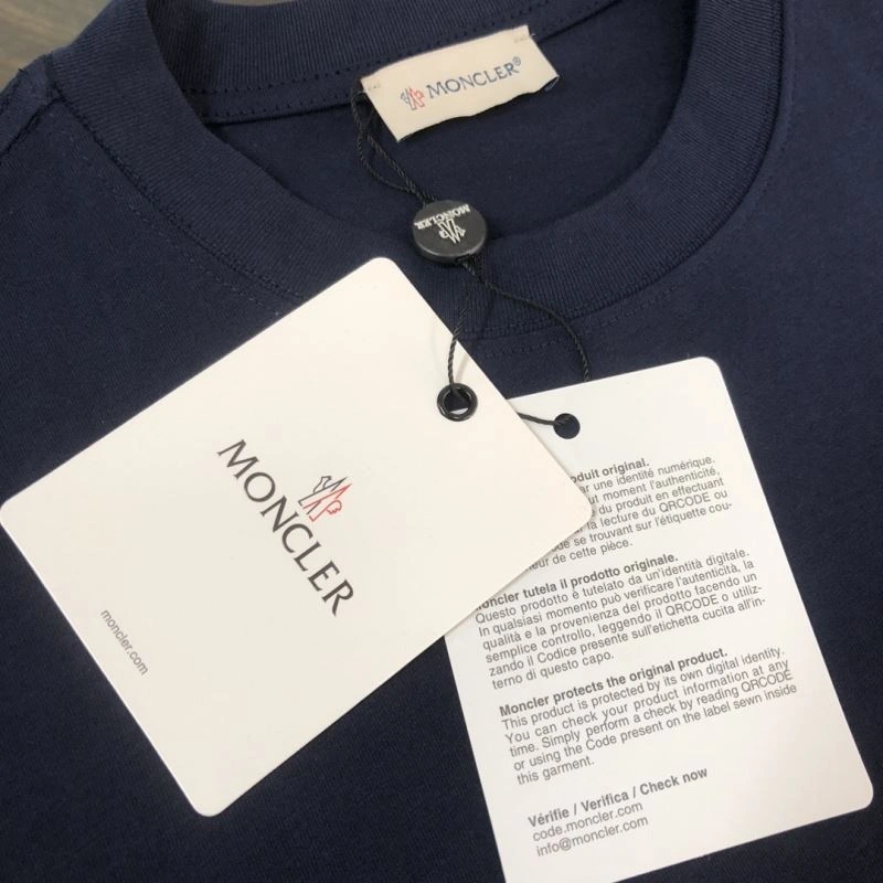 Moncler T-Shirts Timeless 143000