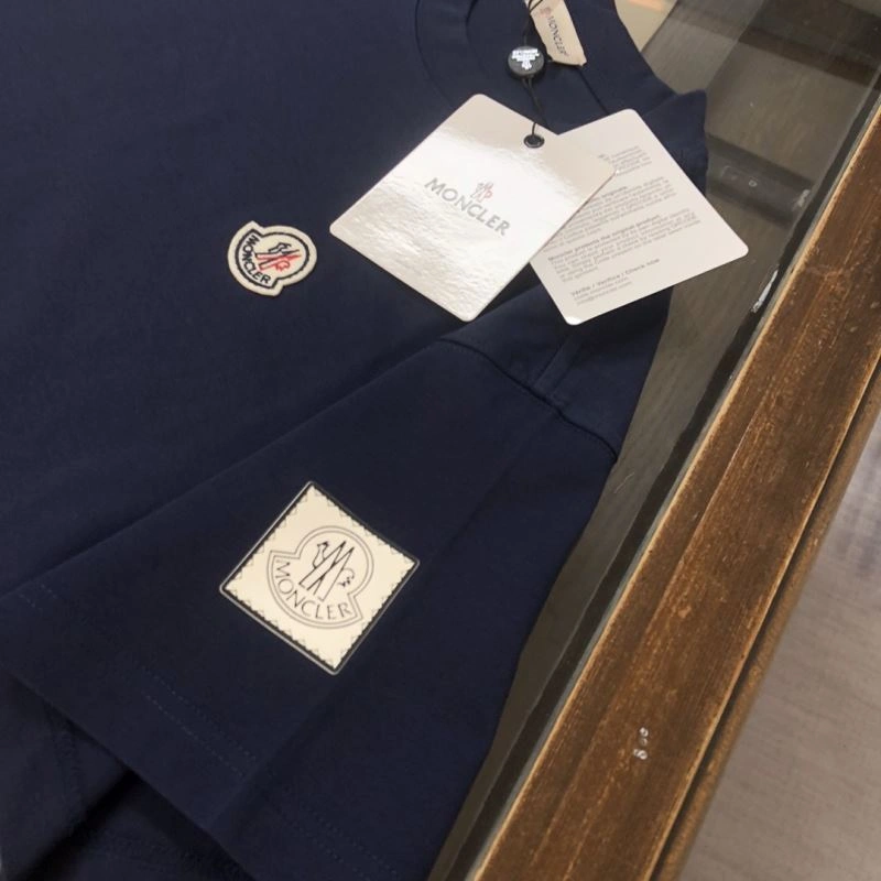 Moncler T-Shirts Timeless 143000