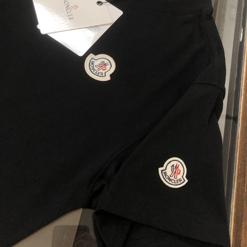 Snug Moncler T-Shirts 143004