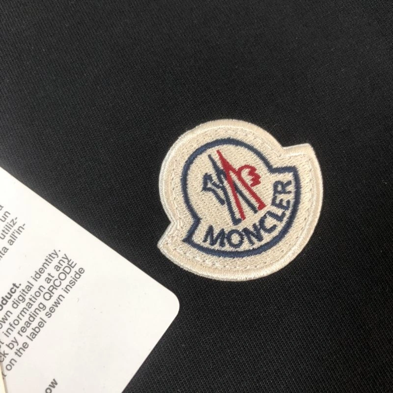 Snug Moncler T-Shirts 143004