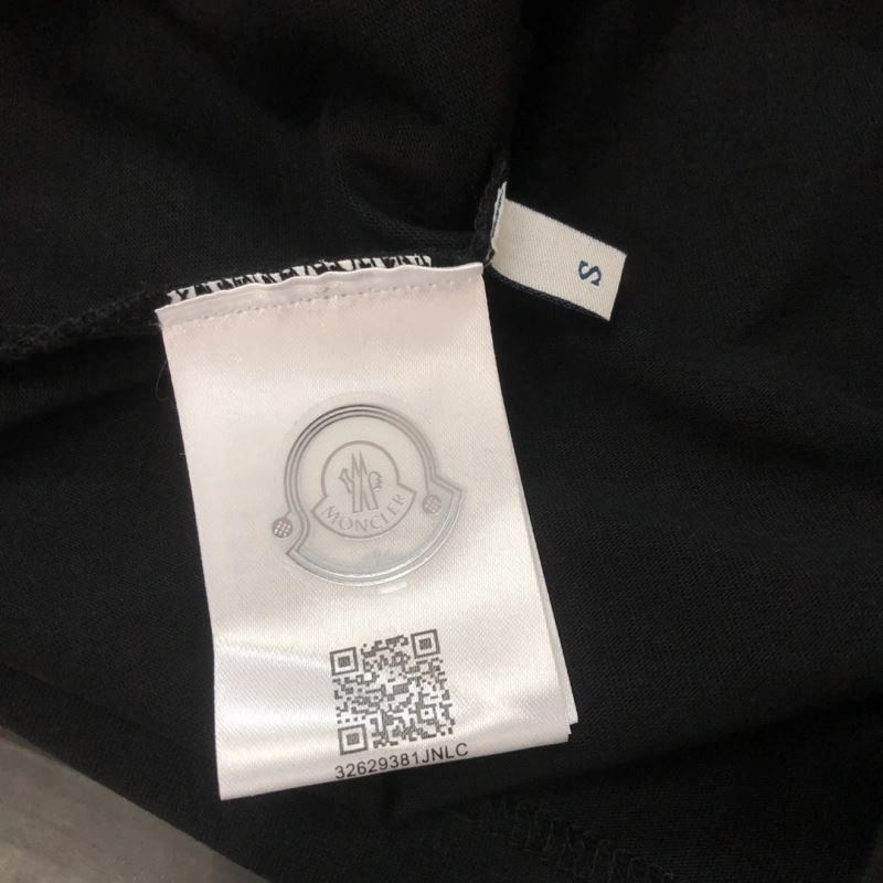 Snug Moncler T-Shirts 143004