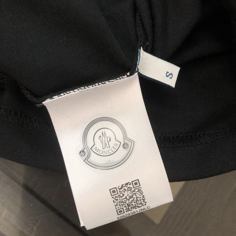 Moncler T-Shirts Modern 143015