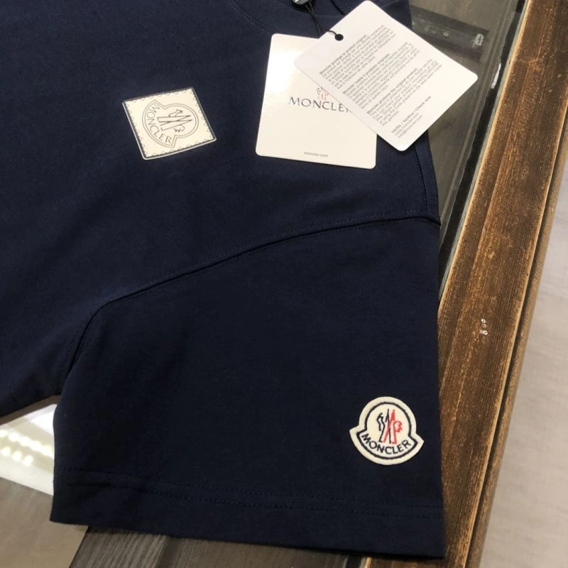 Cozy Moncler T-Shirts 142995