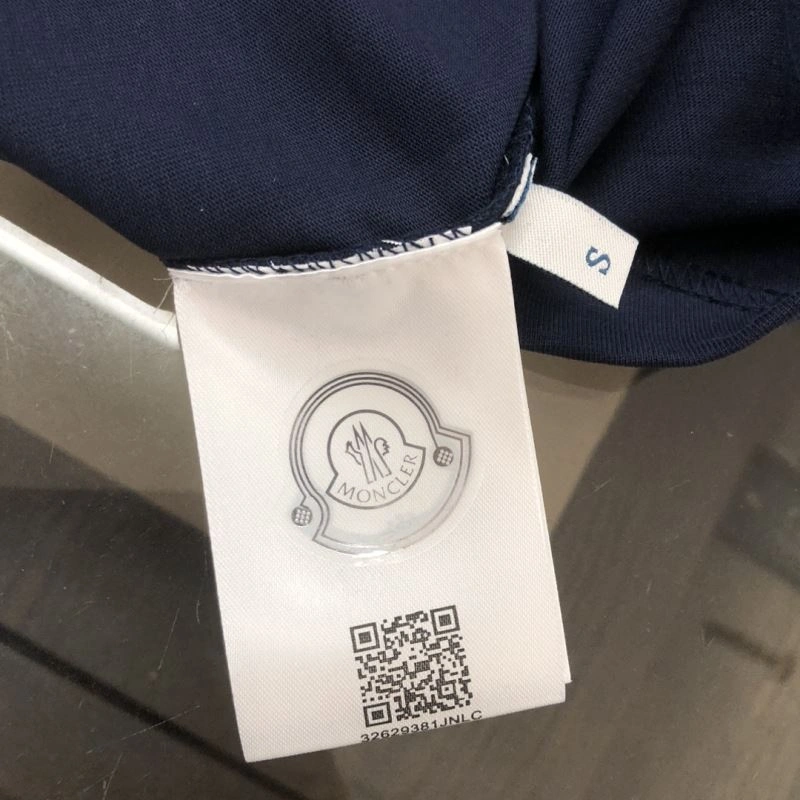 Cozy Moncler T-Shirts 142995