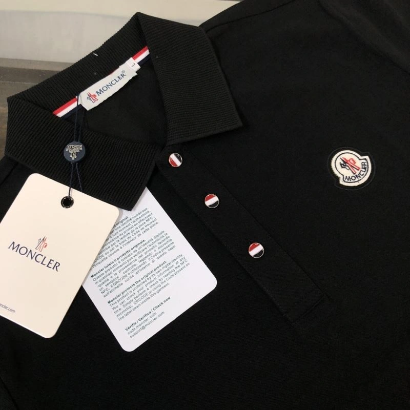 Moncler T-Shirts Chic 143002