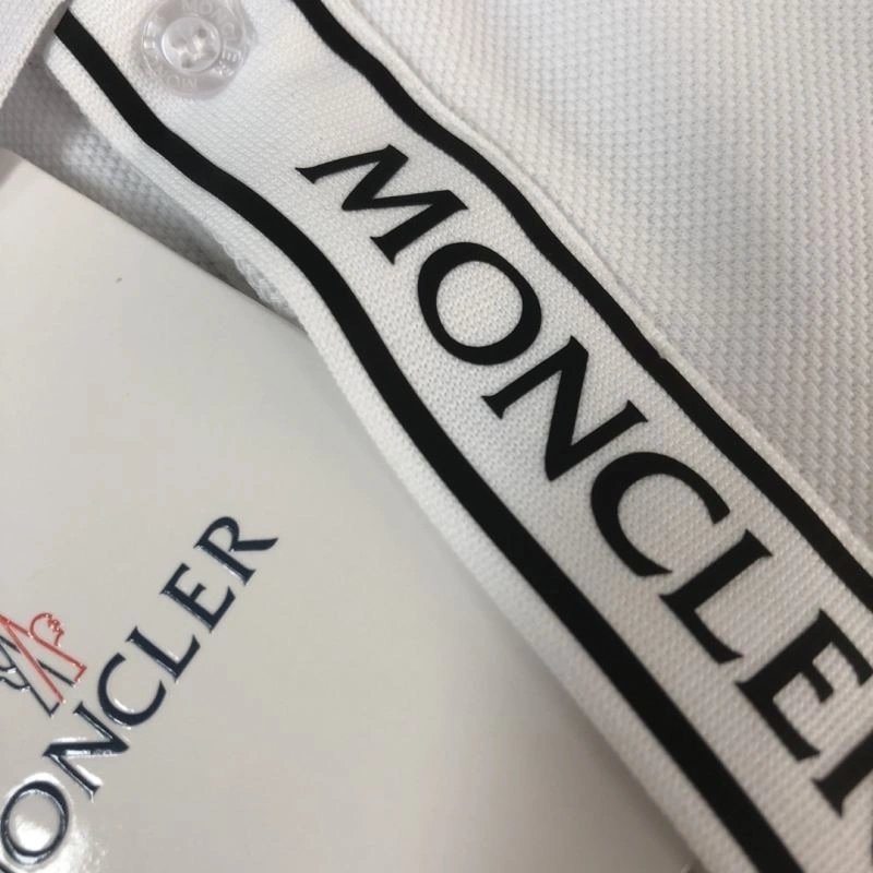 Moncler T-Shirts ComfortFit 142984
