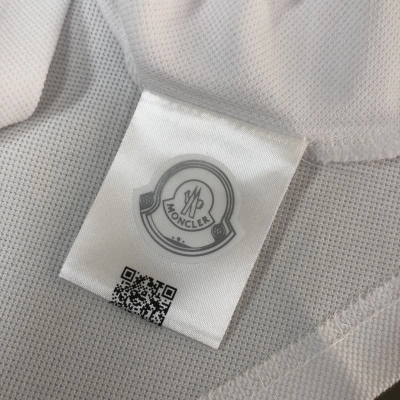Moncler T-Shirts ComfortFit 142984