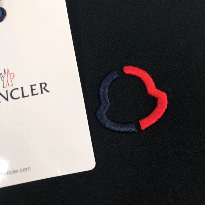 Moncler T-Shirts Breathable 142966
