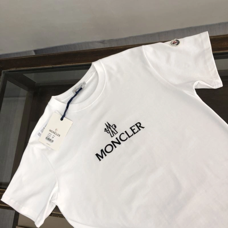 Moncler T-Shirts SunProtective 142956