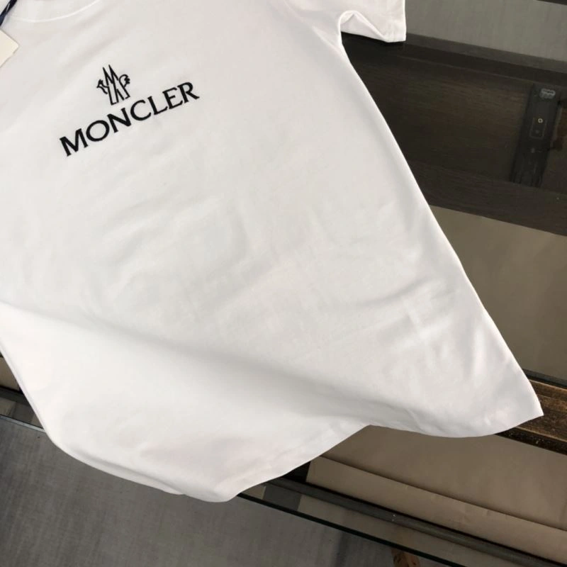 Moncler T-Shirts SunProtective 142956