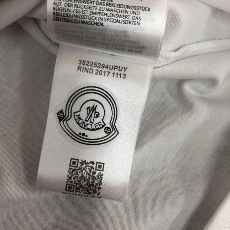 Moncler T-Shirts SunProtective 142956