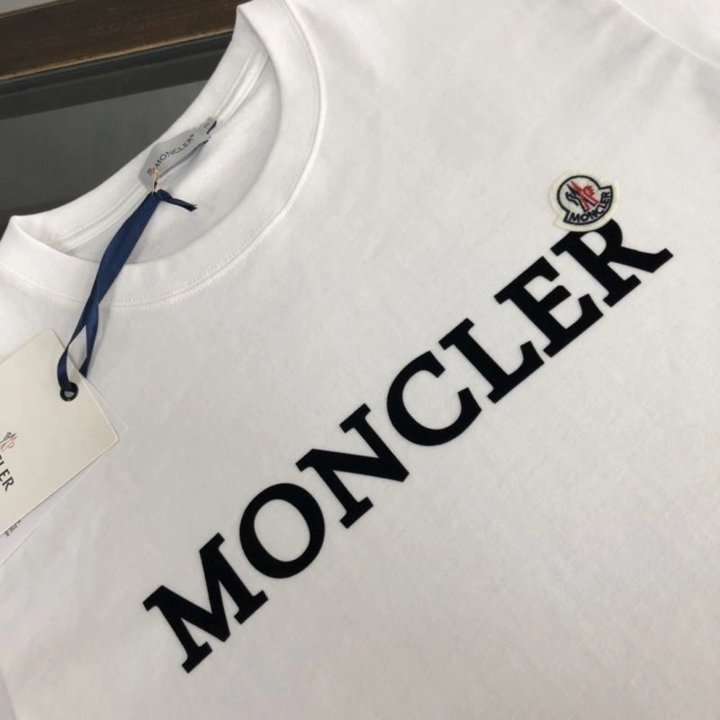 Minimalist Moncler T-Shirts 142951