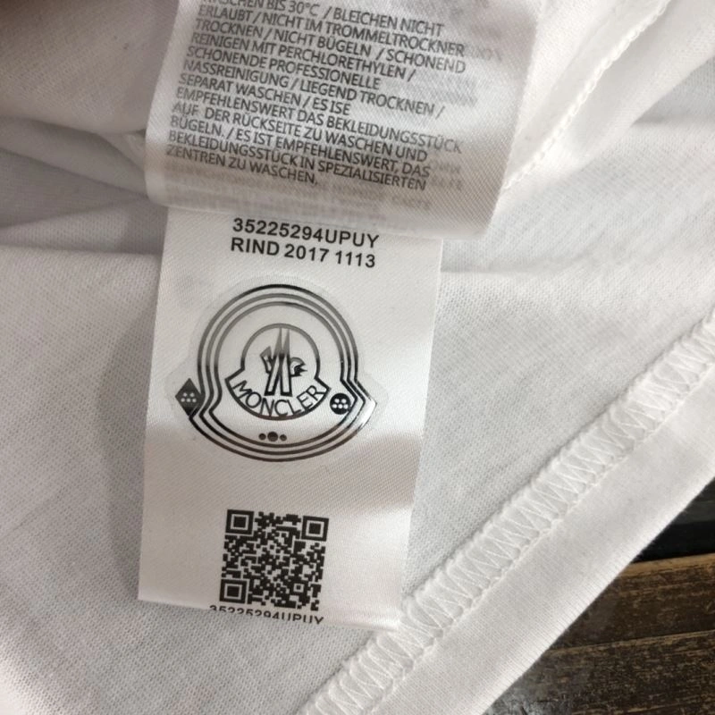 Minimalist Moncler T-Shirts 142951