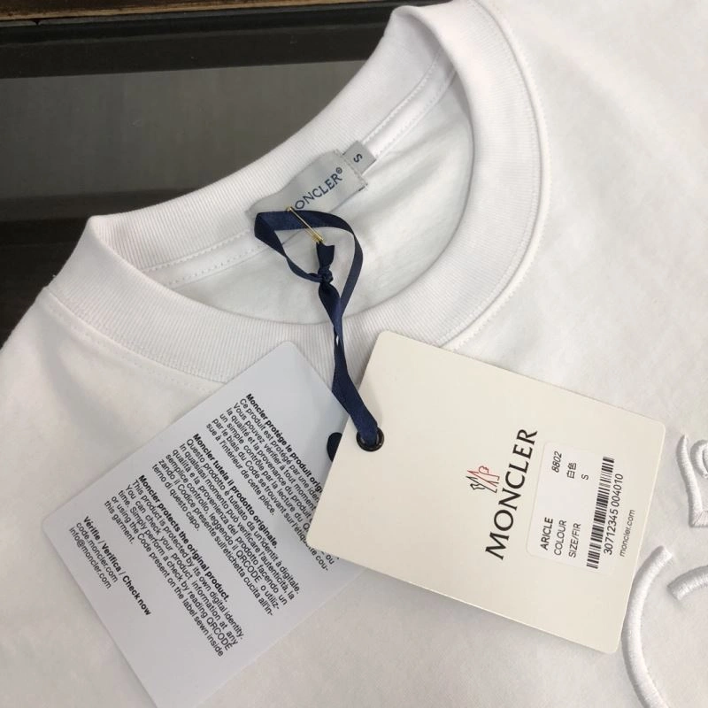 Seasonal Moncler T-Shirts 142970