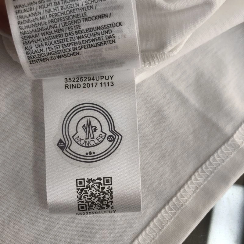 Seasonal Moncler T-Shirts 142970