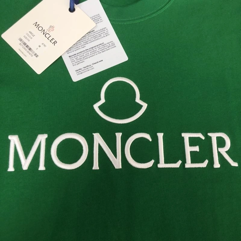 Moncler T-Shirts ComfortFit 142959