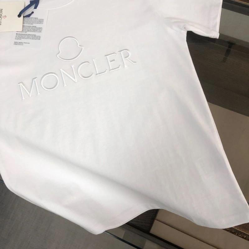 Moncler T-Shirts Comfortable 142960
