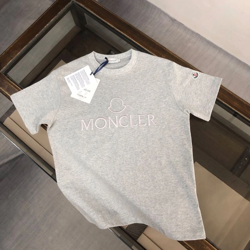 Classic Moncler T-Shirts 142950
