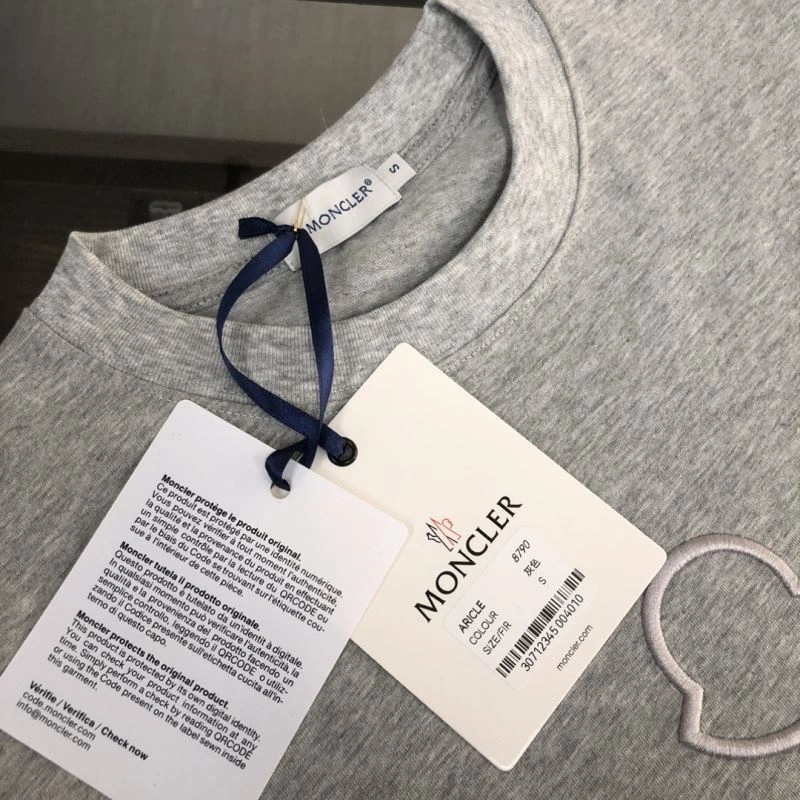 Classic Moncler T-Shirts 142950
