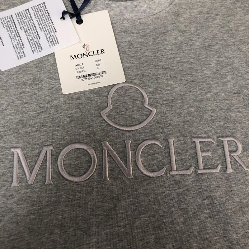 Classic Moncler T-Shirts 142950
