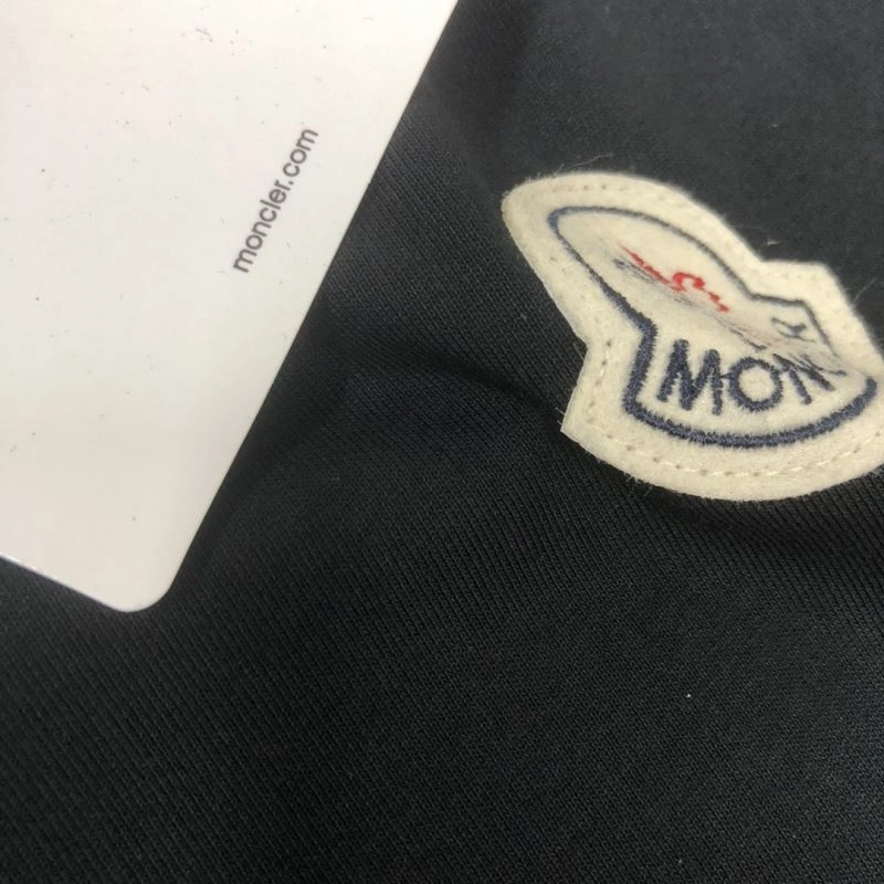 Moncler T-Shirts TravelReady 142964