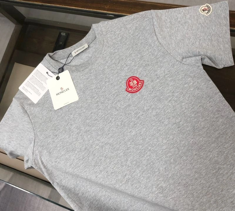 Moncler T-Shirts Durable 142957