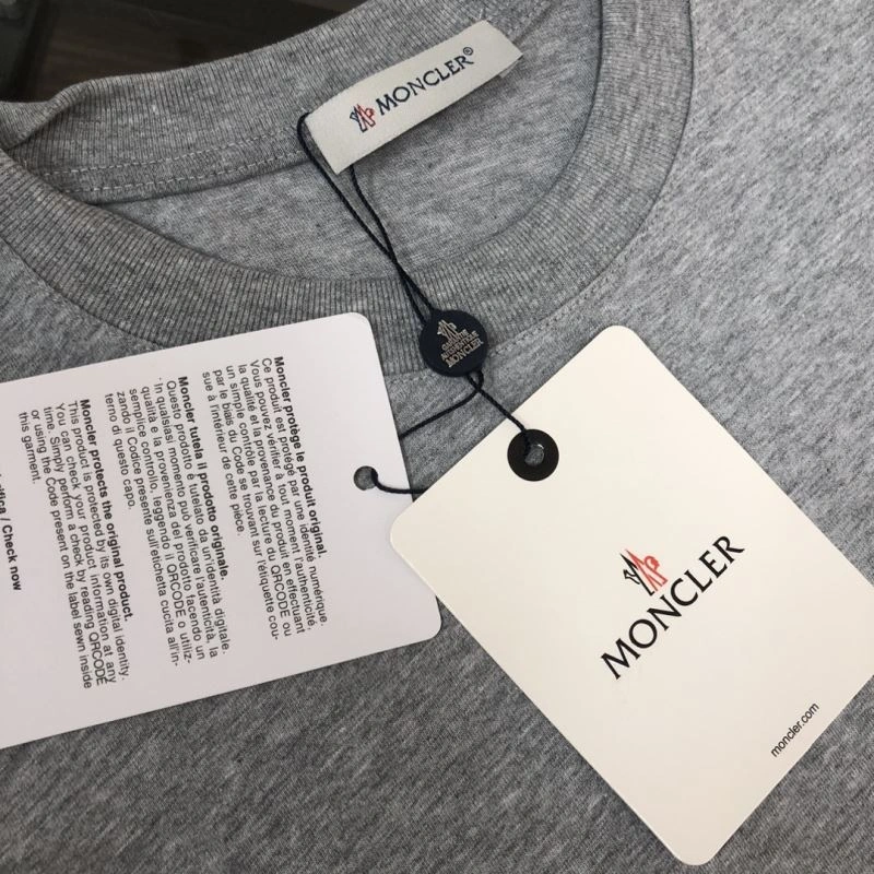 Moncler T-Shirts Durable 142957
