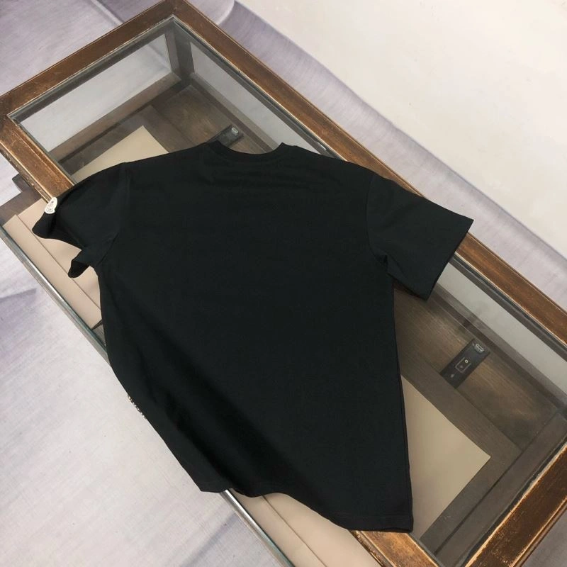 Moncler T-Shirts Sleek 142942