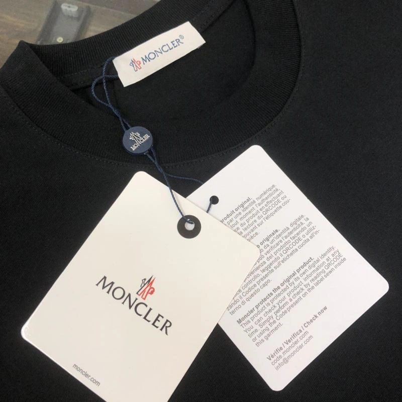 Supportive Moncler T-Shirts 142938
