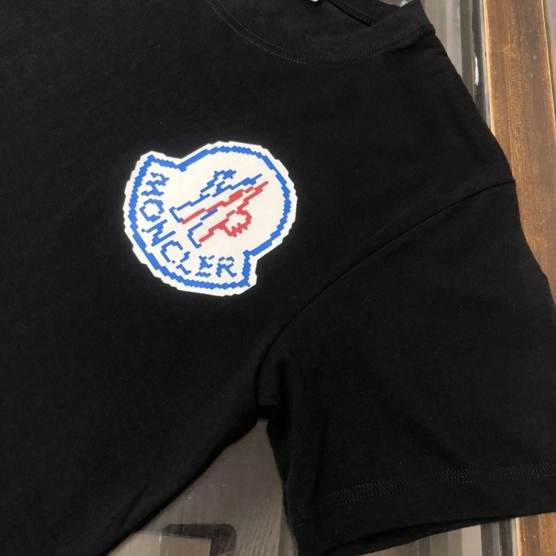 Elegant Moncler T-Shirts 142936