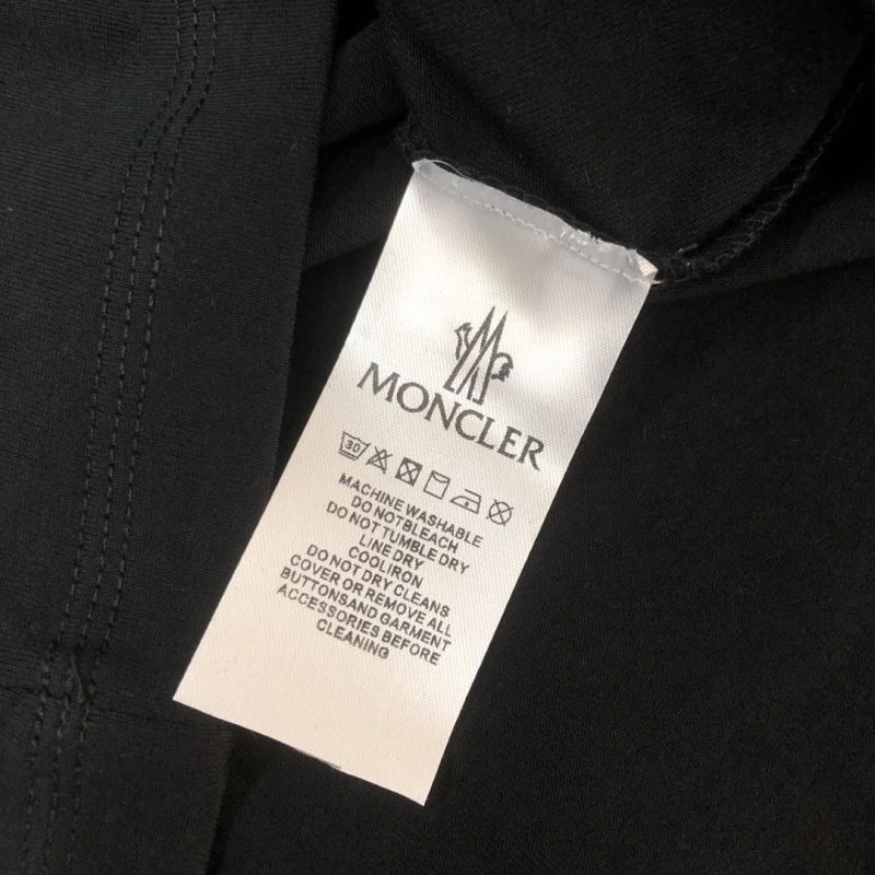 Elegant Moncler T-Shirts 142936