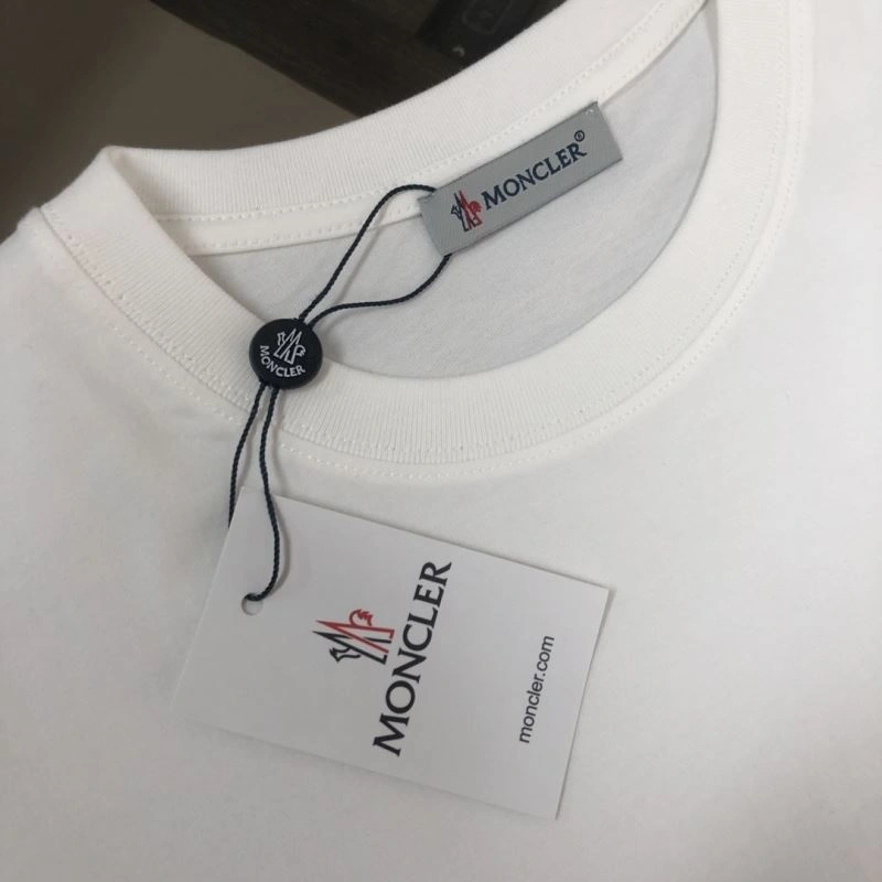 Elegant Moncler T-Shirts 142934