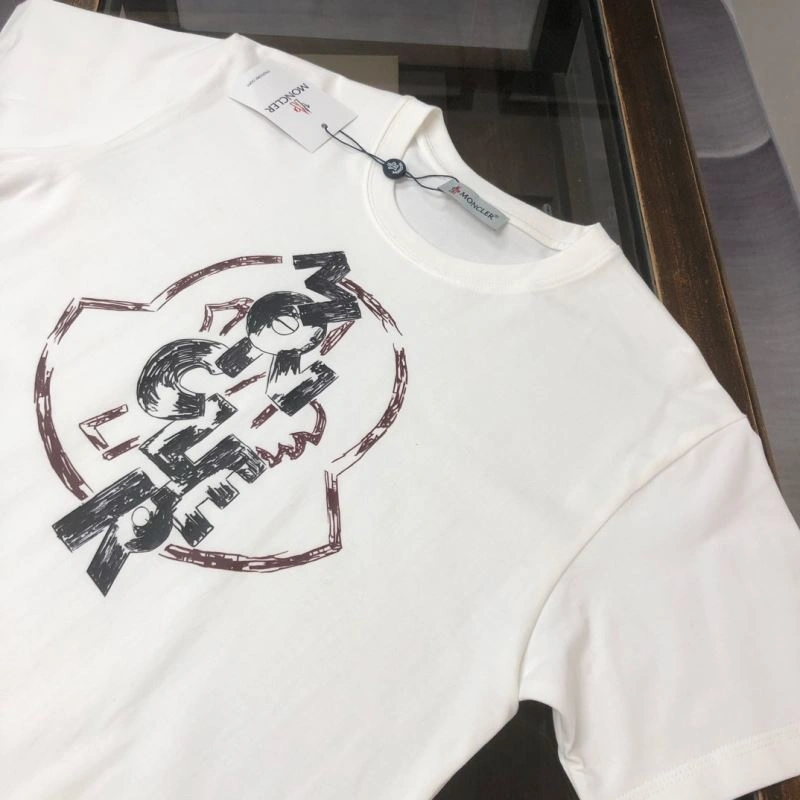 ComfortFit Moncler T-Shirts 142932