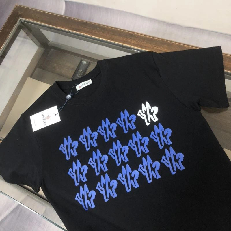 Moncler T-Shirts Supportive 142930