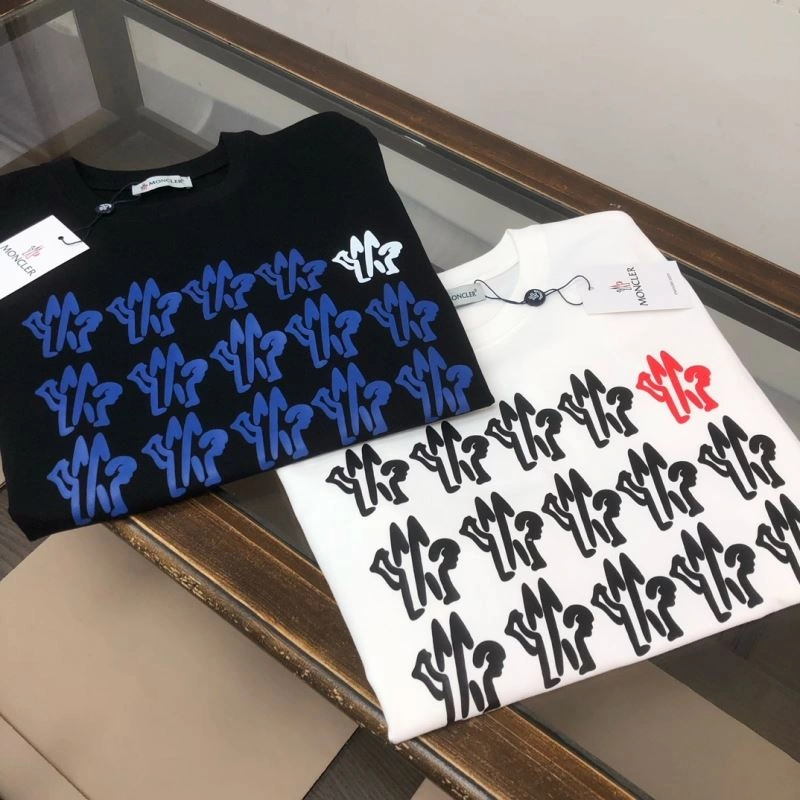 ZipUp Moncler T-Shirts 142929