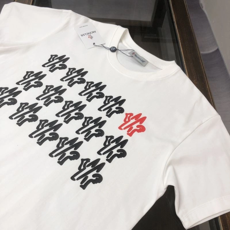 ZipUp Moncler T-Shirts 142929