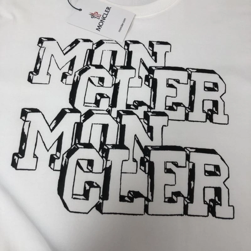 DailyWear Moncler T-Shirts 142926