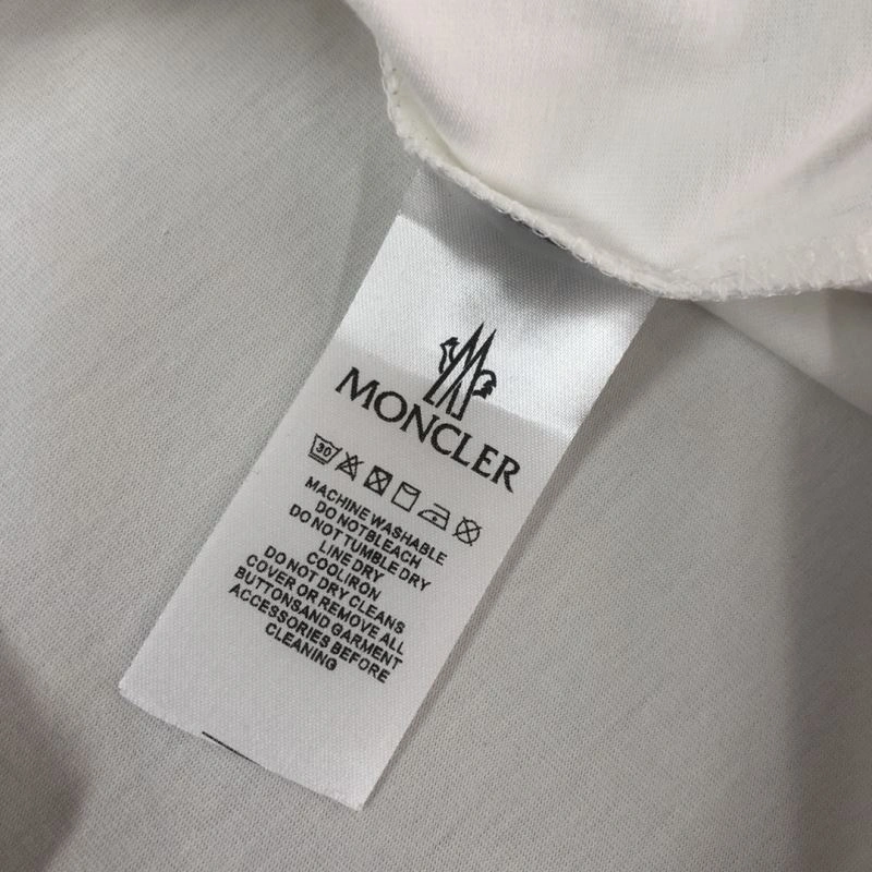 DailyWear Moncler T-Shirts 142926