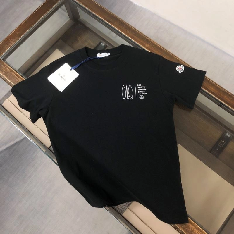 Moncler T-Shirts WaterResistant 142897