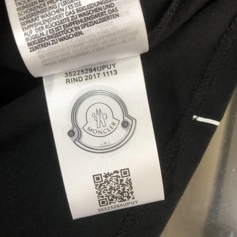 Moncler T-Shirts WaterResistant 142897