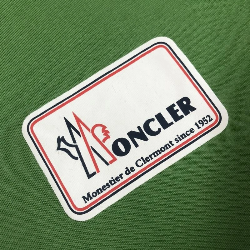 WellDesigned Moncler T-Shirts 142899
