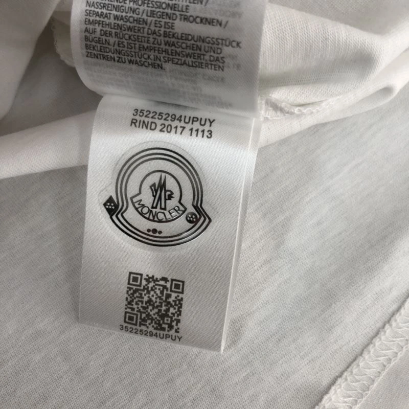 Timeless Moncler T-Shirts 142893
