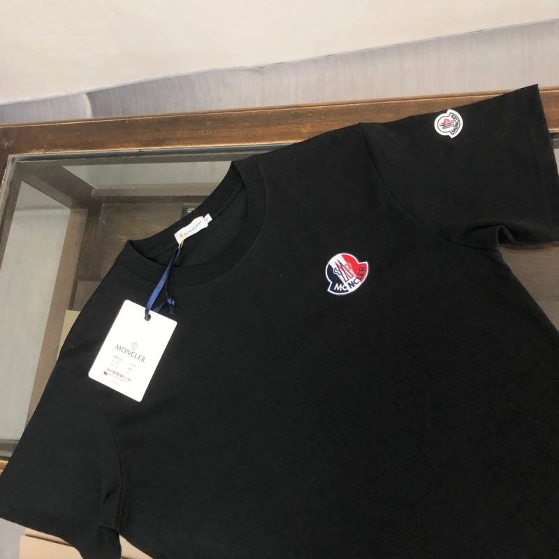 Minimalist Moncler T-Shirts 142886