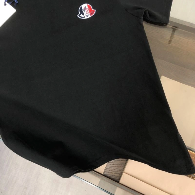 Minimalist Moncler T-Shirts 142886