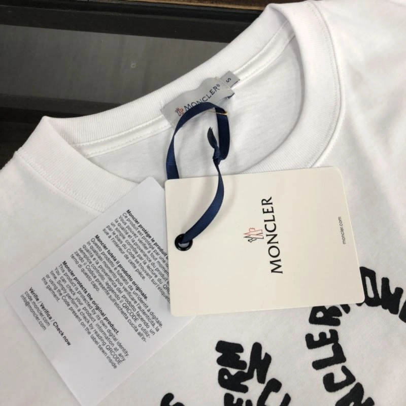 Moncler T-Shirts Comfortable 142874