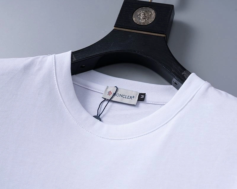 Moncler T-Shirts Comfortable 143769