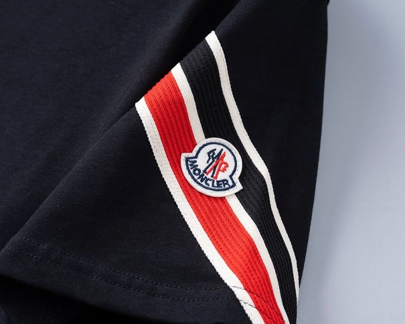 Moncler T-Shirts Comfortable 143769