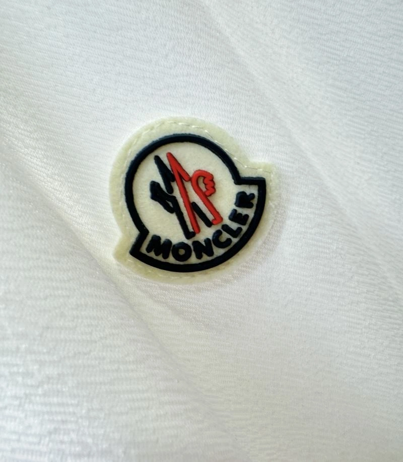 Efficient Moncler T-Shirts 142335