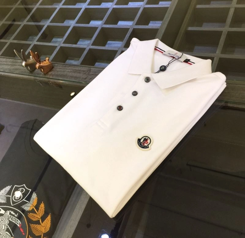 Bold Moncler T-Shirts 142324