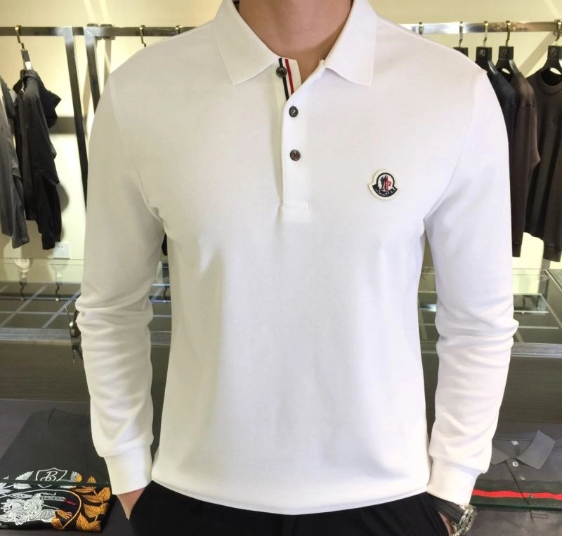 Bold Moncler T-Shirts 142324